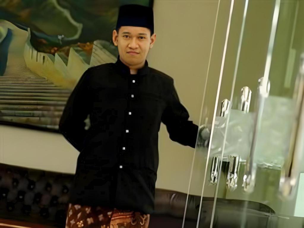 Yusro Hotel Restaurant & Convention Jombang Kültér fotó