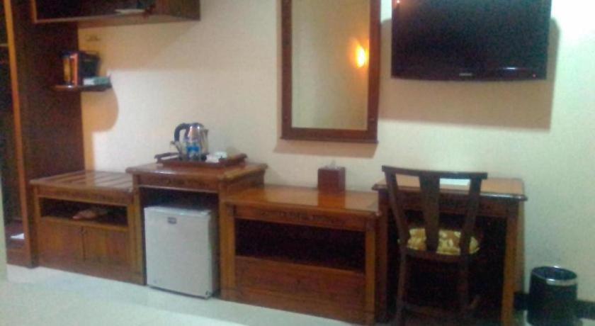 Yusro Hotel Restaurant & Convention Jombang Kültér fotó